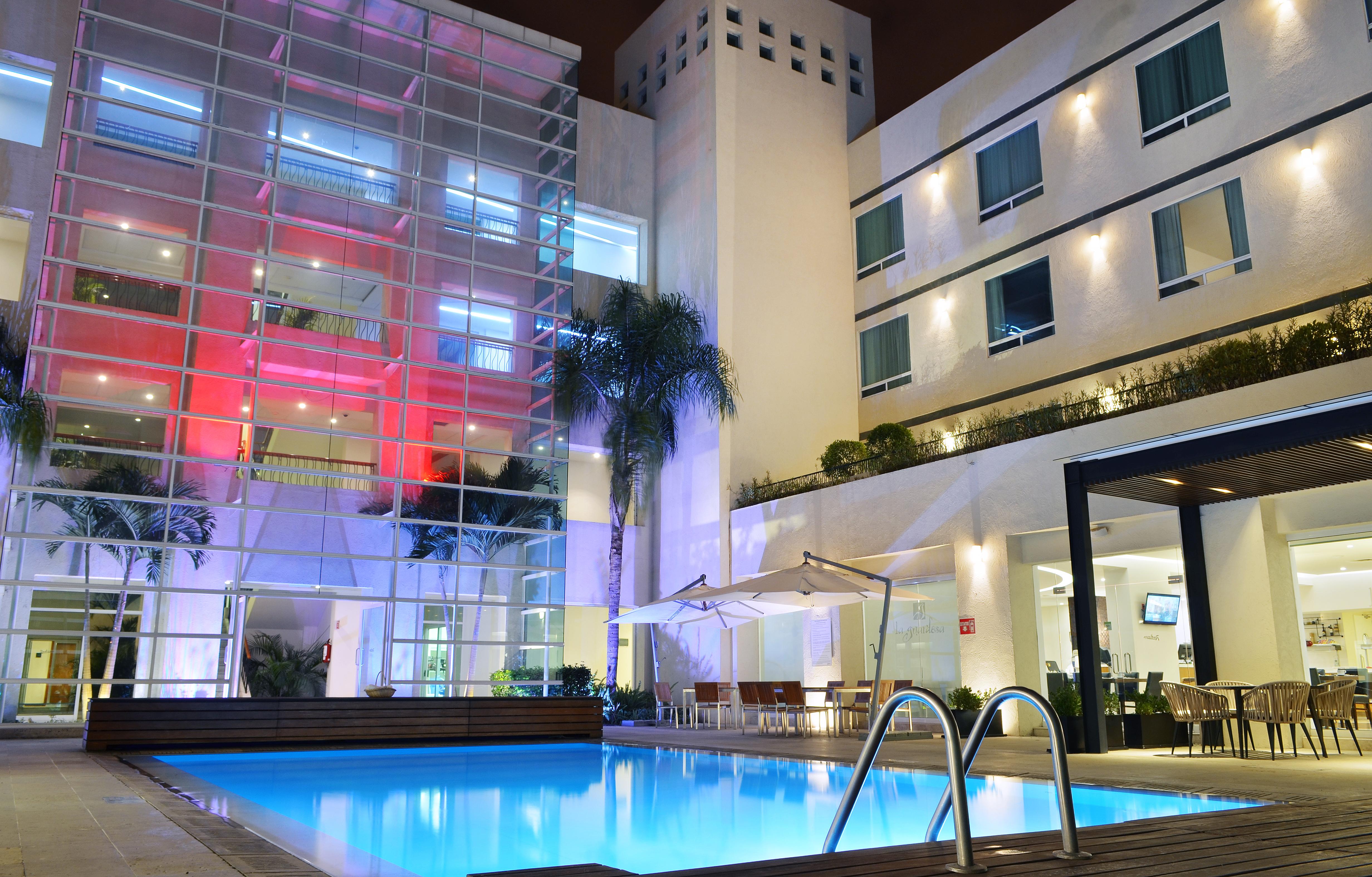 Radisson Poliforum Plaza Hotel León Buitenkant foto